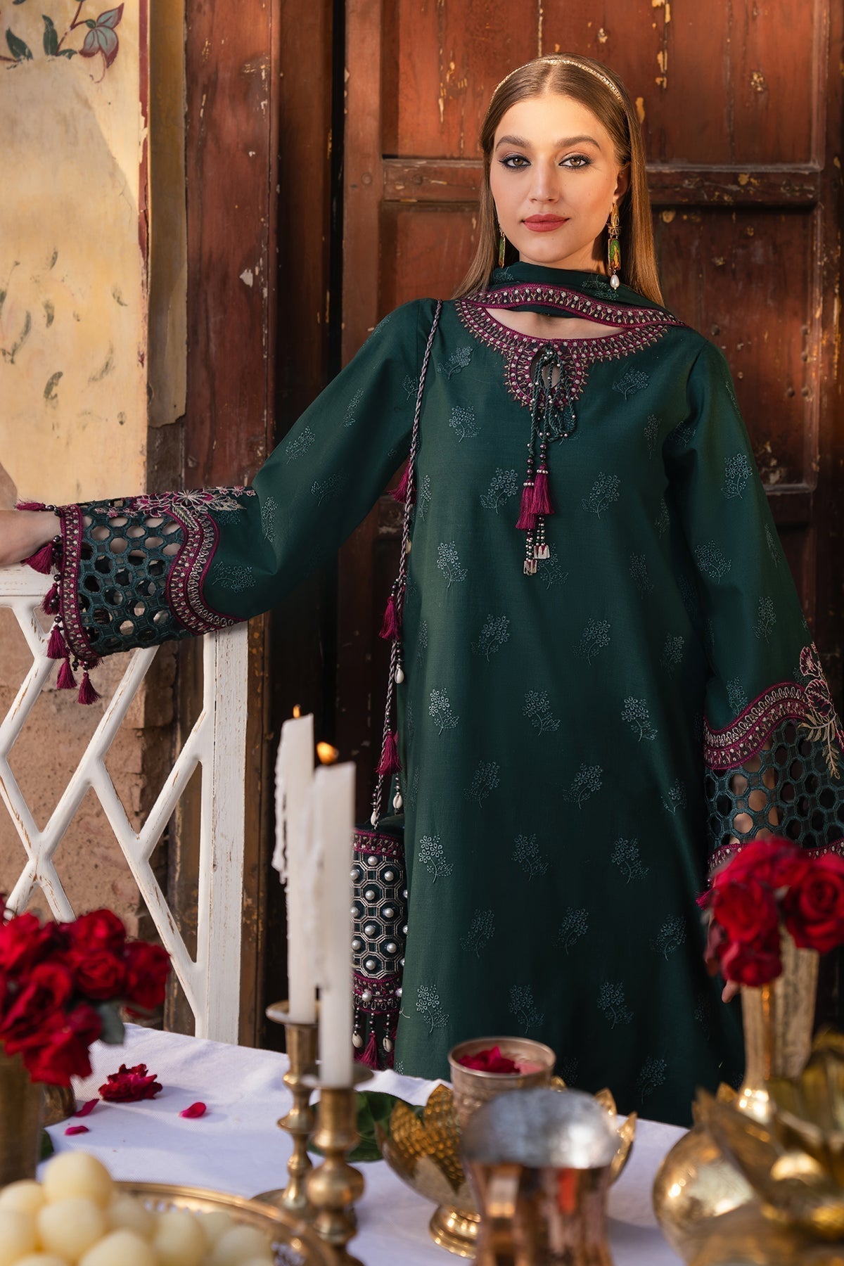 Alizeh | Rawayat Luxury Lawn 24 | Nafisa - Waniyas