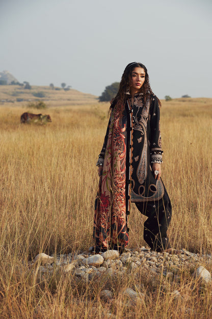 MAHTAAB-SRW25-01 – authentic Pakistani dress from the Winter Khaddar 25 collection for women in the UK
