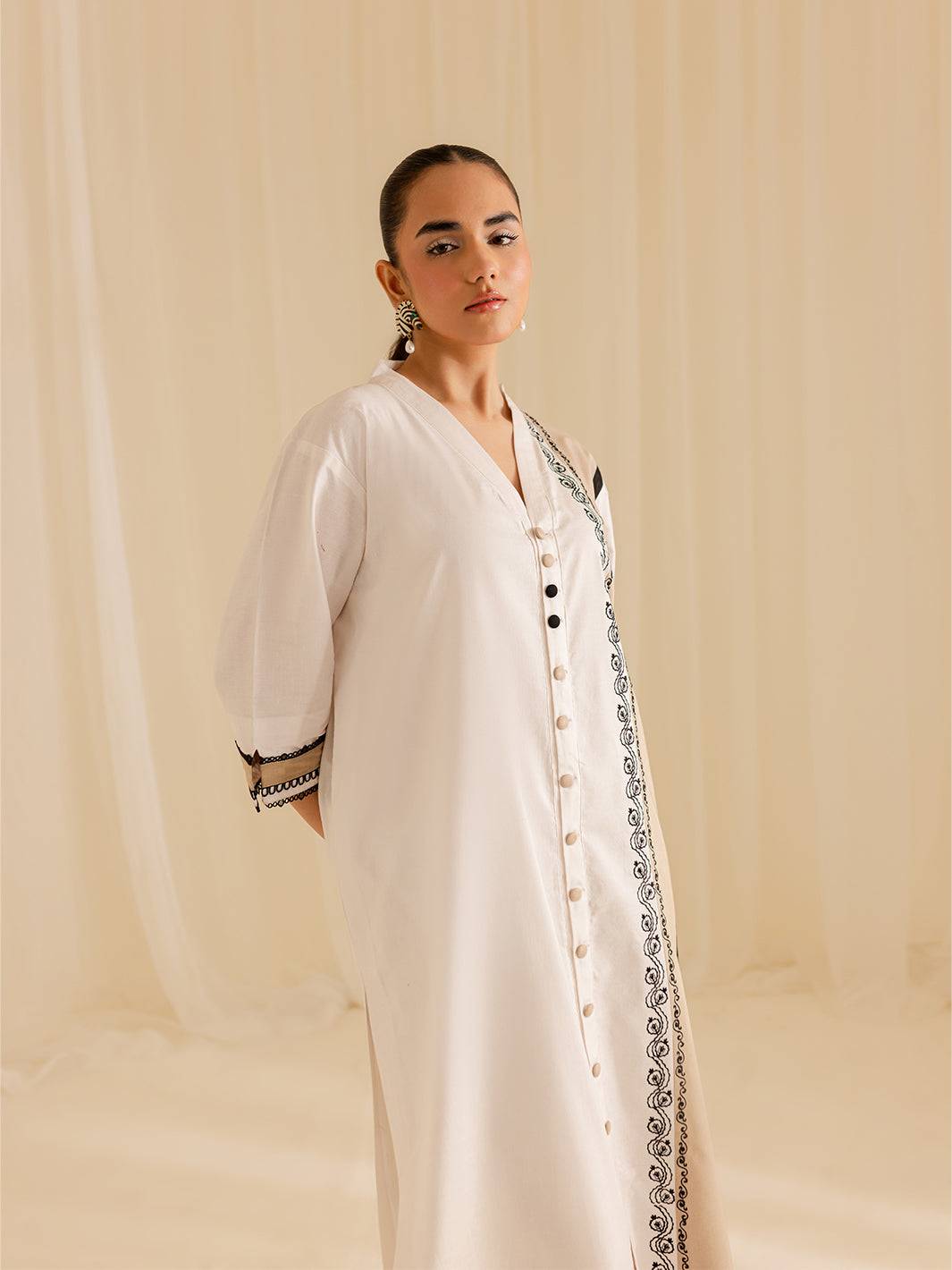 Mahnur | Petal Whispers Lawn Pret | Gardenia by Maria Faisal - Registered Vendor of : Mahnur - type : Ladies Clothes - 100% original wedding dresses