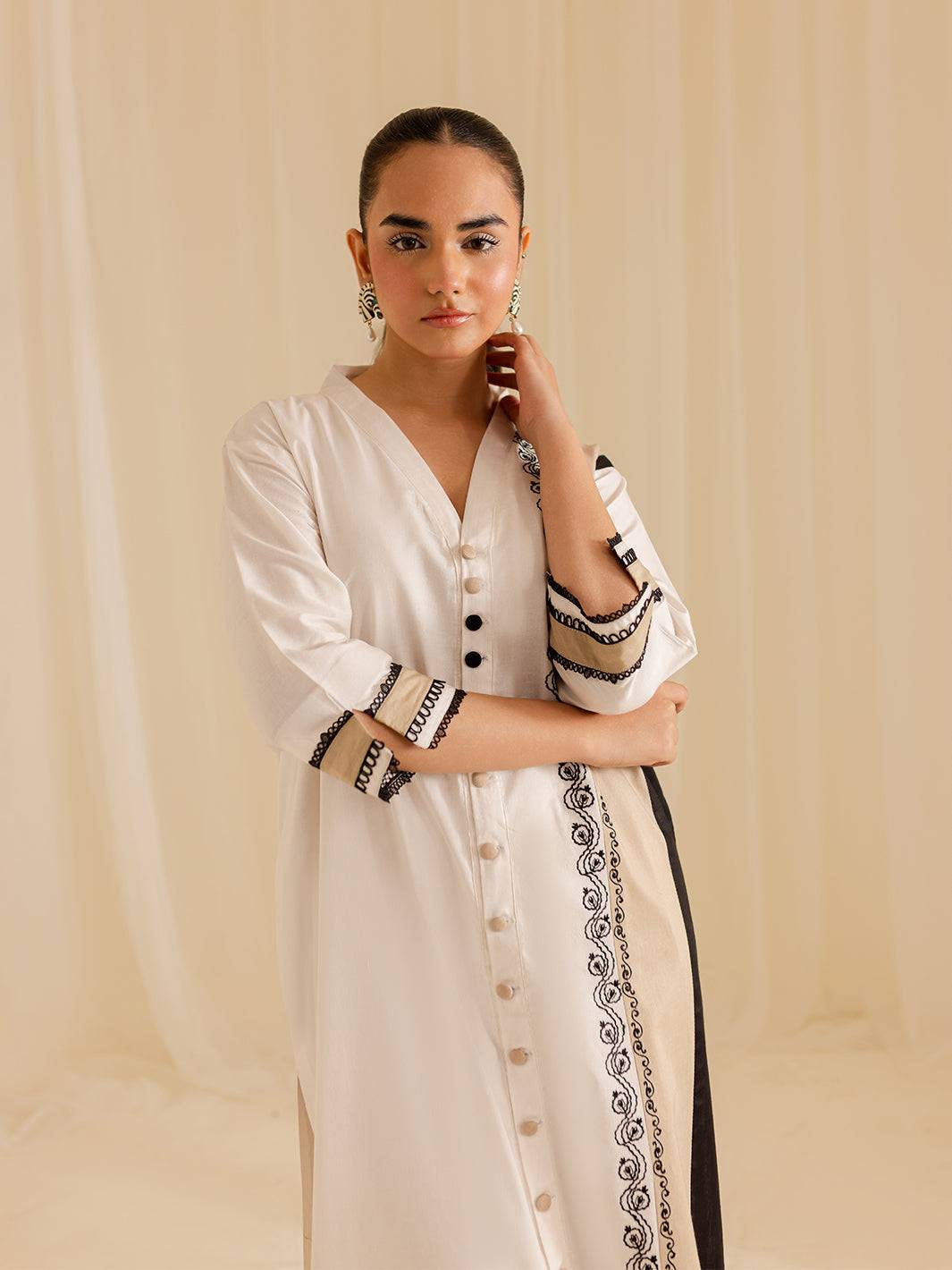 Mahnur | Petal Whispers Lawn Pret | Gardenia by Maria Faisal - Registered Vendor of : Mahnur - type : Ladies Clothes - 100% original wedding dresses