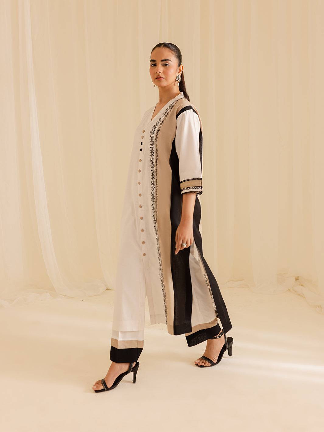 Mahnur | Petal Whispers Lawn Pret | Gardenia by Maria Faisal - Registered Vendor of : Mahnur - type : Ladies Clothes - 100% original wedding dresses