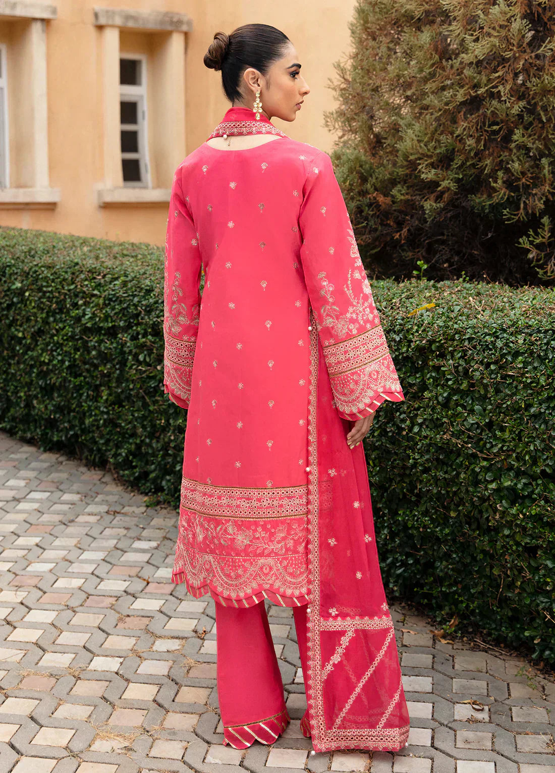 Gulaal | Luxury Lawn 24 | ALESSIA (GL-LL-24V1-06)