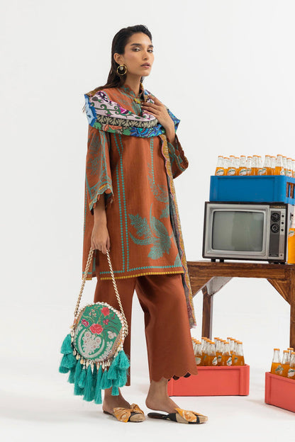 H255-005B-3CQ – authentic Pakistani dress from the Mahay Winter 25 collection for women in the UK