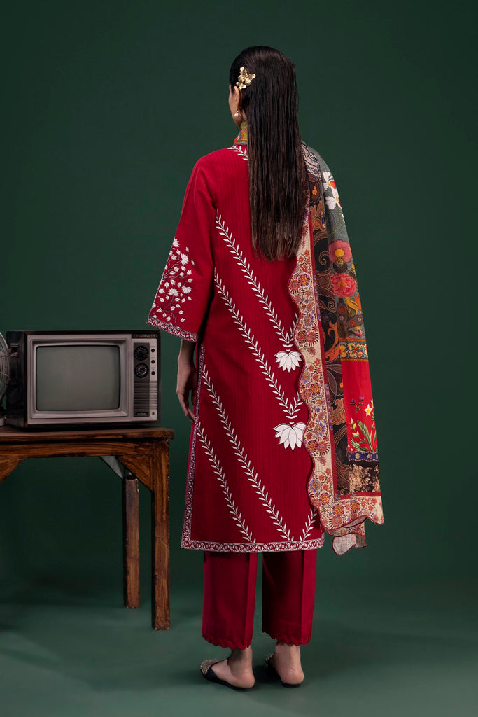 H255-006A-3CQ – authentic Pakistani dress from the Mahay Winter 25 collection for women in the UK