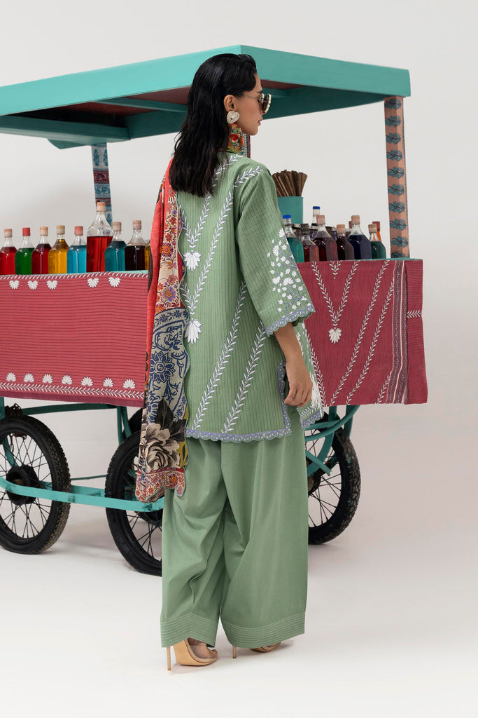 H255-006B-3CQ – authentic Pakistani dress from the Mahay Winter 25 collection for women in the UK