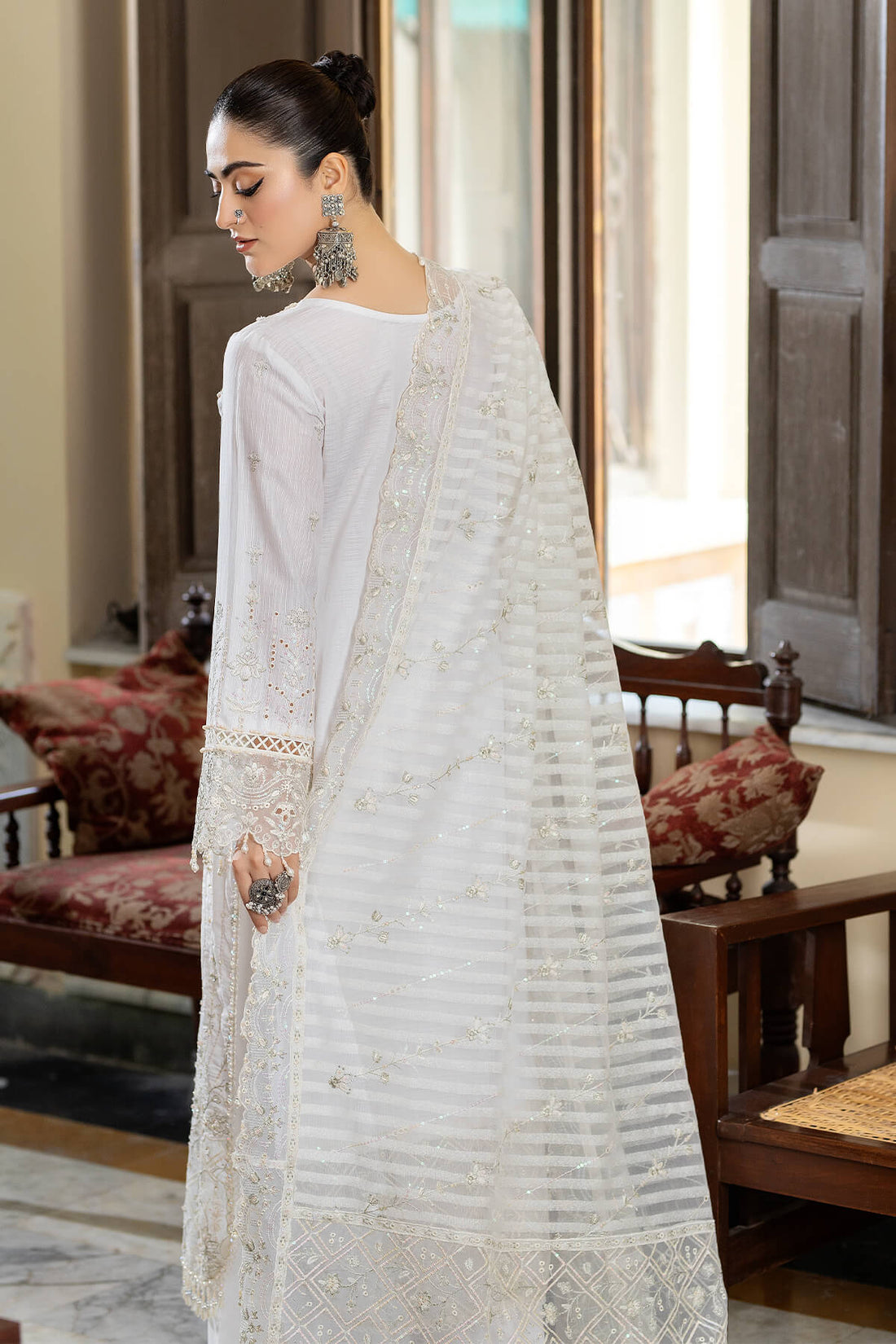 Raeesa Premium | Kimora Lawn Collection | Kimora | HL-18 Marwa