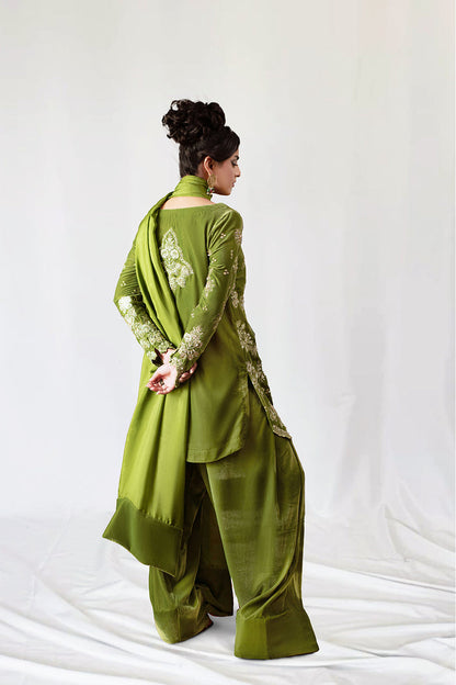 Saira Rizwan | Velvet Pret 25 | KAHWA-SRVP25-08 - Formal Dress - available at Maria Faisal in UK and USA.