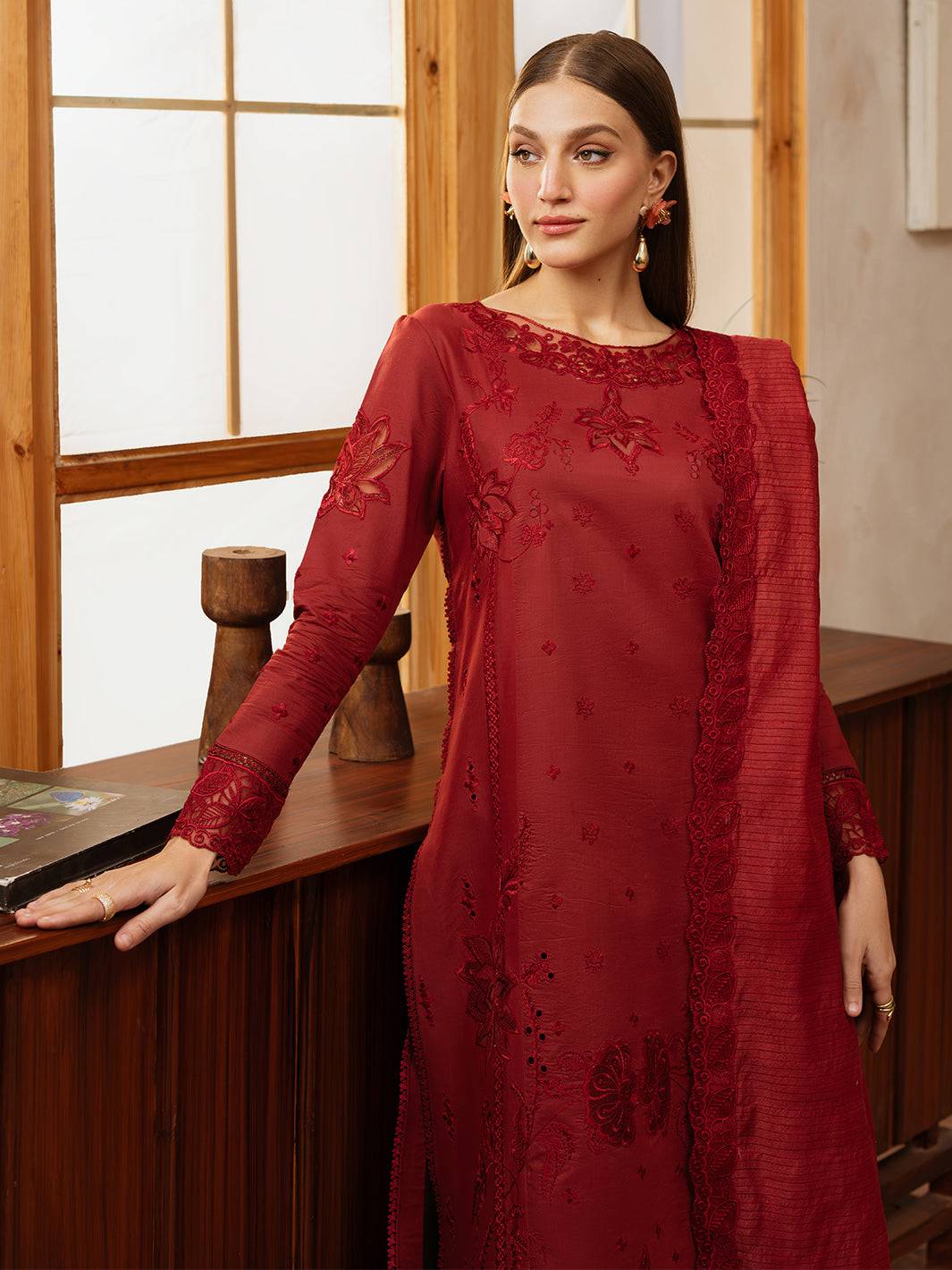 Mahnur | Florence Luxury Lawn 25 | HOORAIN by Maria Faisal - Registered Vendor of : Mahnur - type : Ladies Clothes - 100% original wedding dresses