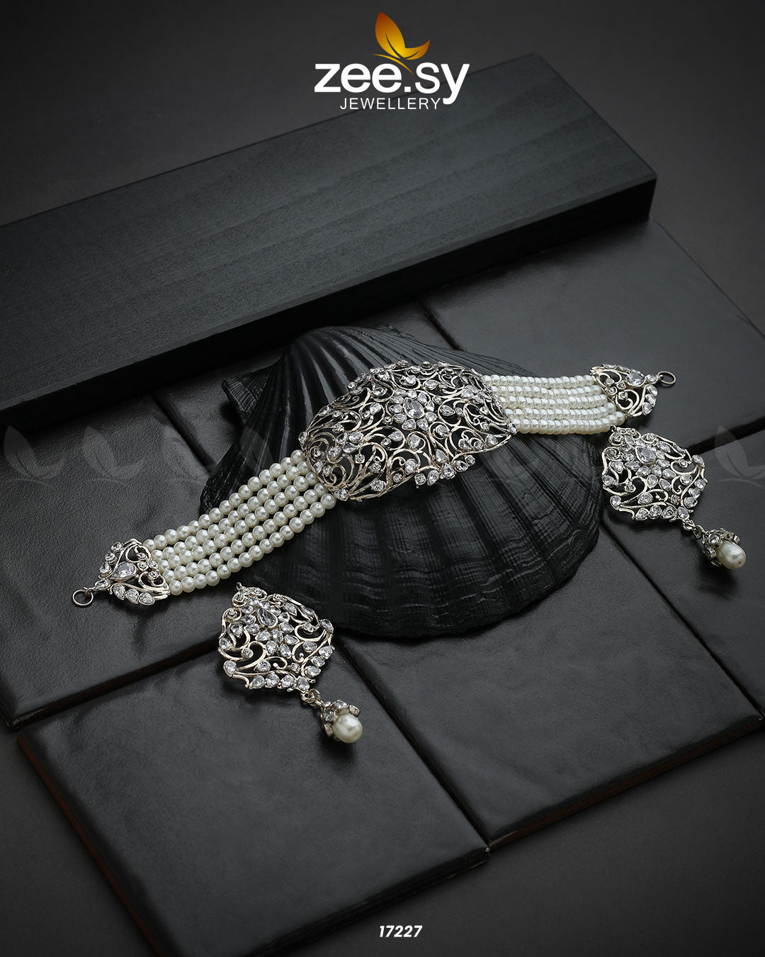 Hyderabadi Choker - Necklace Sets 