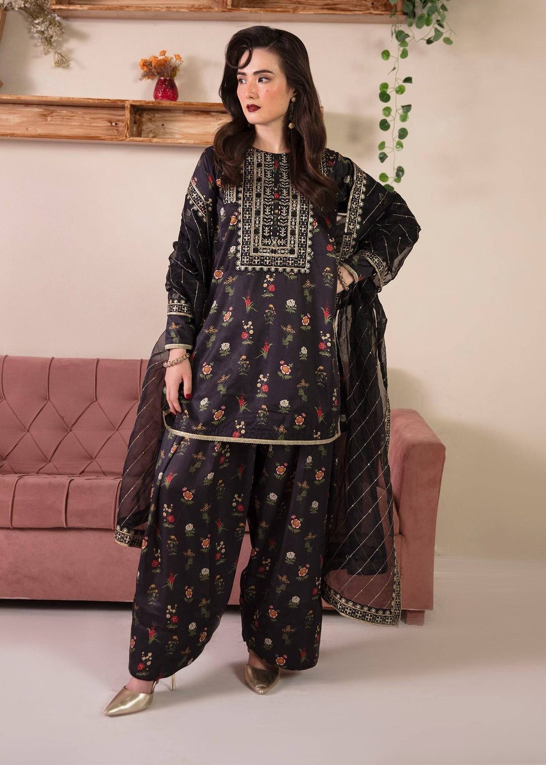 MNR | Ankh Macholi Festive Edit | ZINNIA by Maria Faisal - Registered Vendor of : MNR - type : Ladies Clothes - 100% original wedding dresses