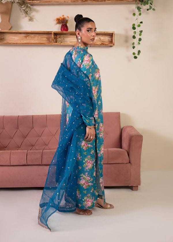 MNR | Ankh Macholi Festive Edit | NEELOFAR by Maria Faisal - Registered Vendor of : MNR - type : Ladies Clothes - 100% original wedding dresses