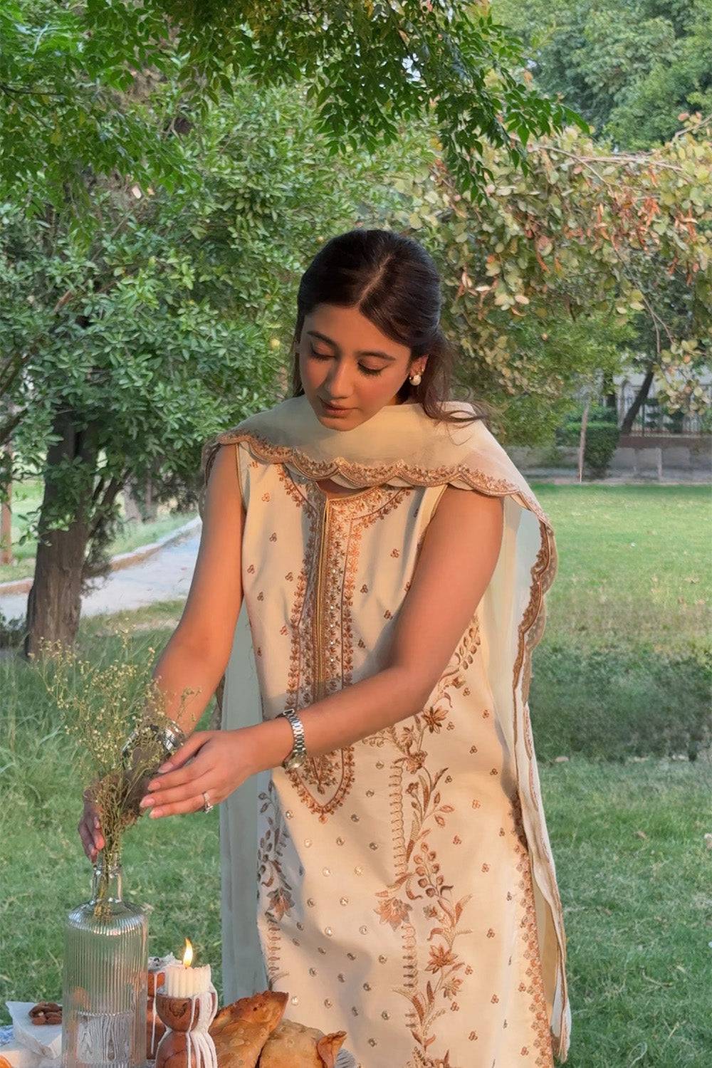 Maryum N Maria | Koel 25 | RÓISÍN - MS50275 by Maria Faisal - Registered Vendor of : Maryam N Maria - type : Ladies Clothes - 100% original wedding dresses