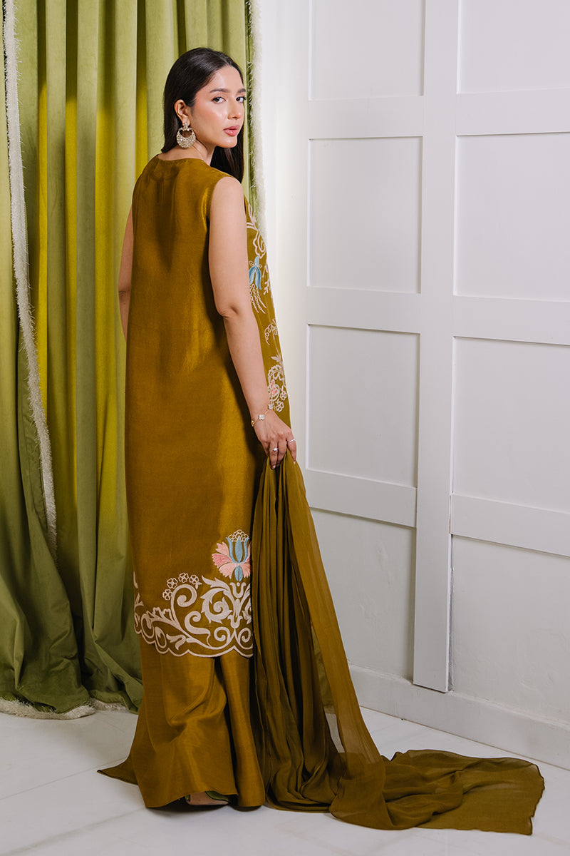 Mina Hassan | Signature Luxe 25 | La Boheme - Formal Dress - available at Maria Faisal in UK and USA.