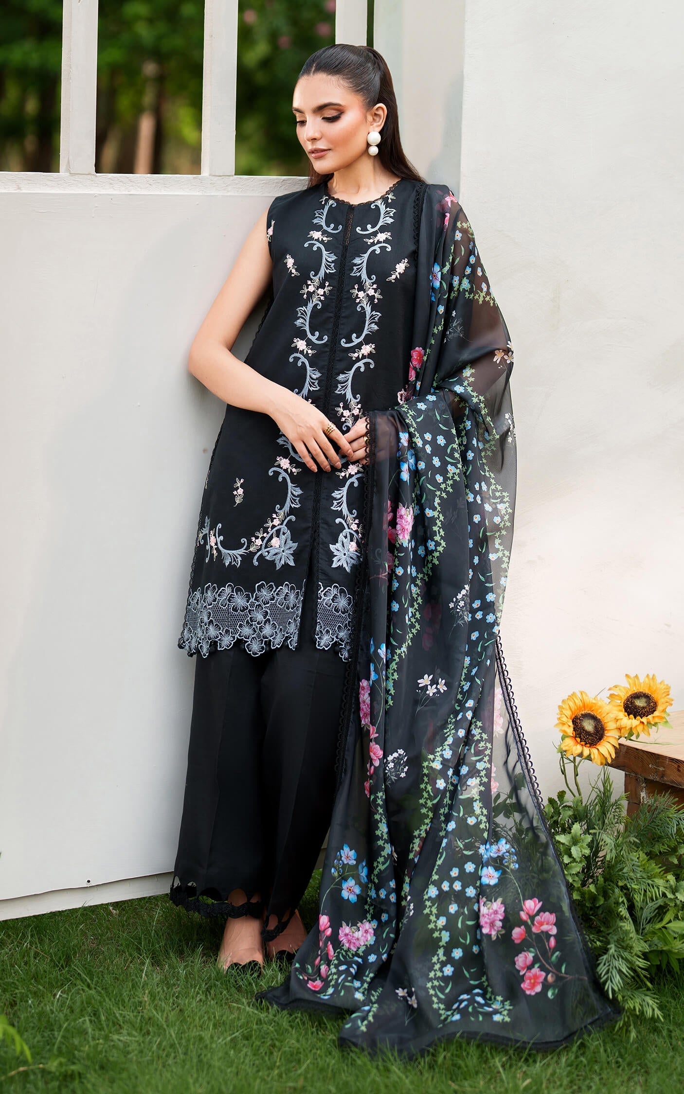 Asifa and Nabeel | Eden Cambric 25 | Ink Blossom ECU25-02 - Ladies Clothes - Maria Faisal
