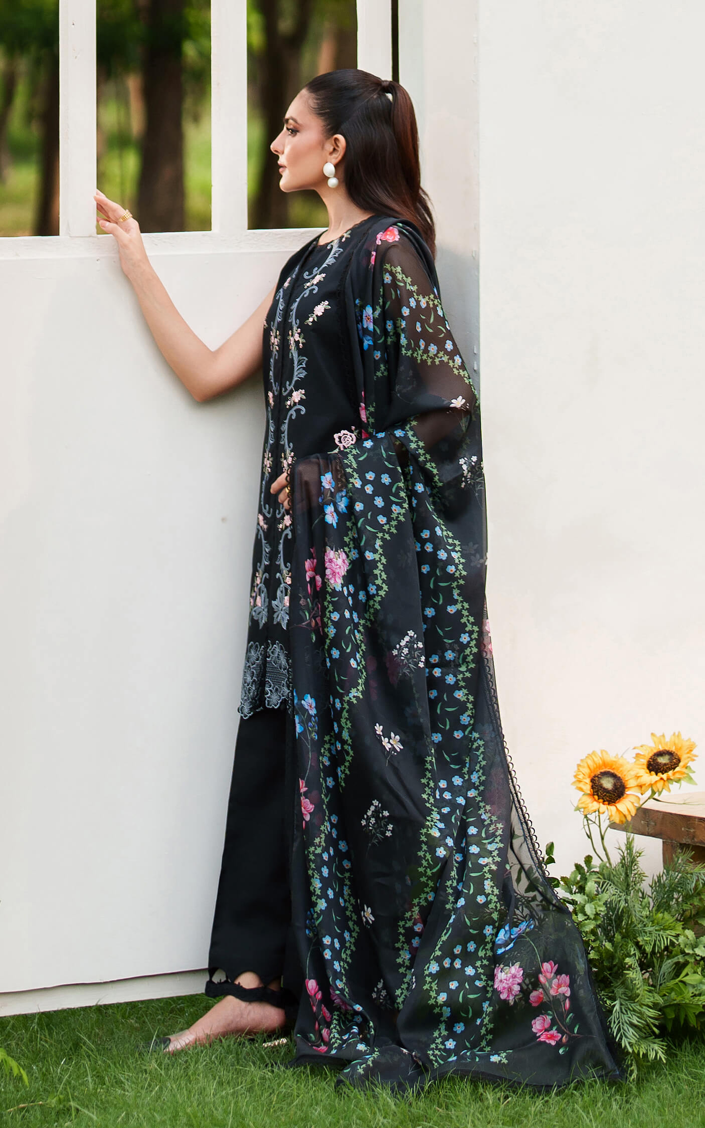 Asifa and Nabeel | Eden Cambric 25 | Ink Blossom ECU25-02 - Ladies Clothes - Maria Faisal