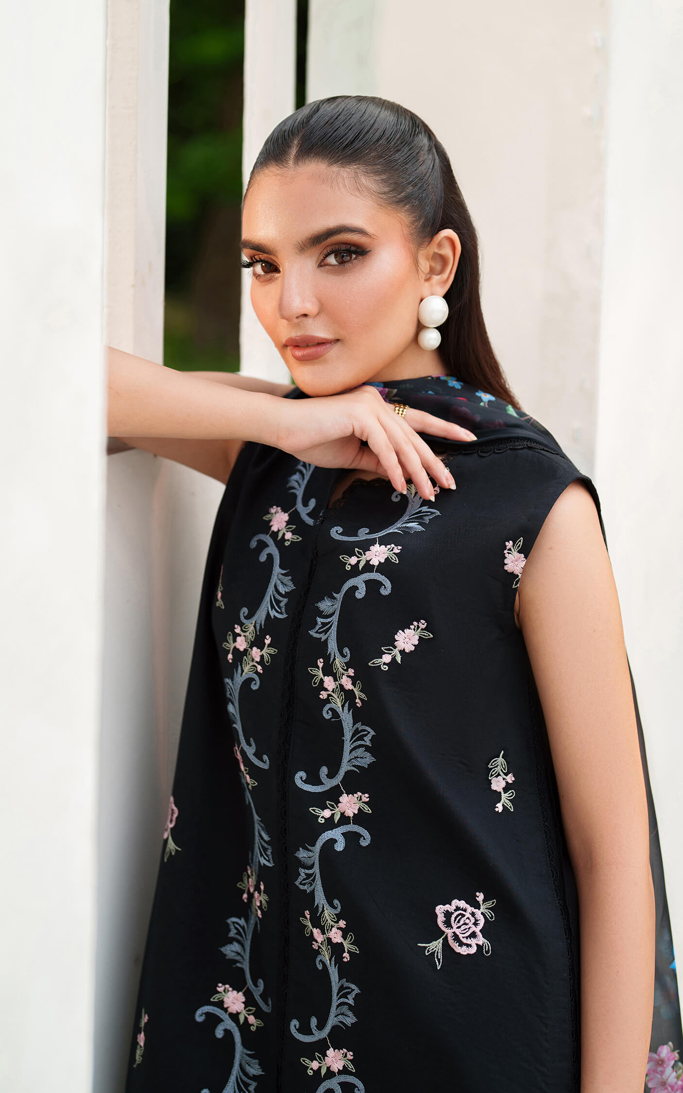 Asifa and Nabeel | Eden Cambric 25 | Ink Blossom ECU25-02 - Ladies Clothes - Maria Faisal