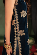 Iznik | Exclusive Velvet | IV-51 - Ladies Clothes - Maria Faisal