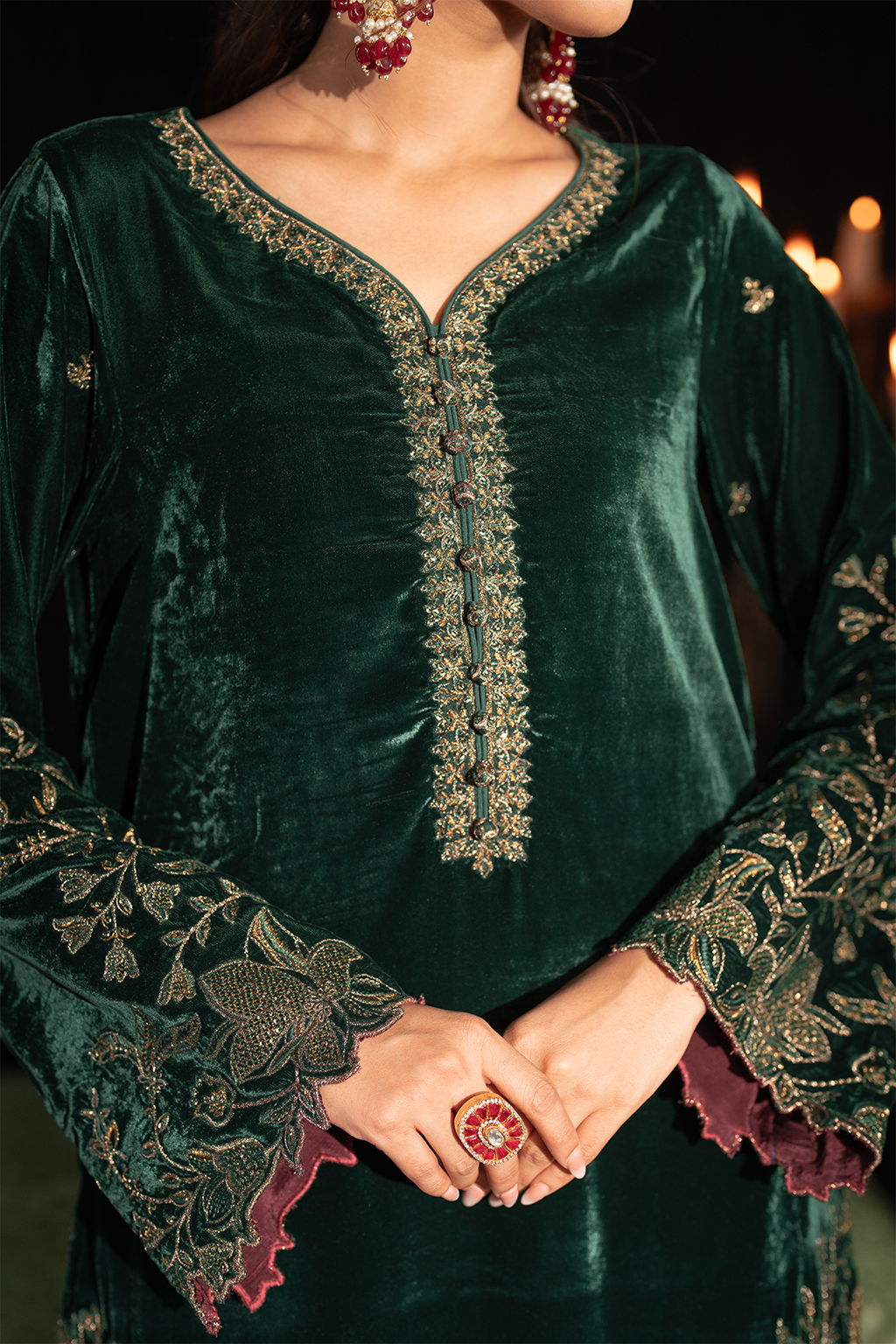 Iznik | Exclusive Velvet | IV-48 - Ladies Clothes - Maria Faisal