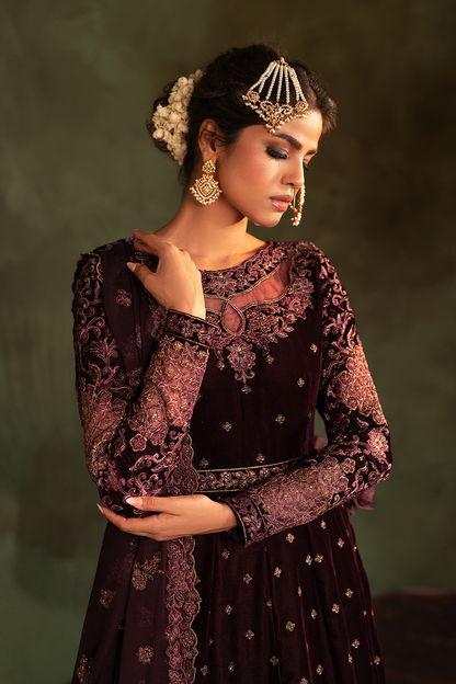 Iznik | Exclusive Velvet | IV-54 - Ladies Clothes - Maria Faisal