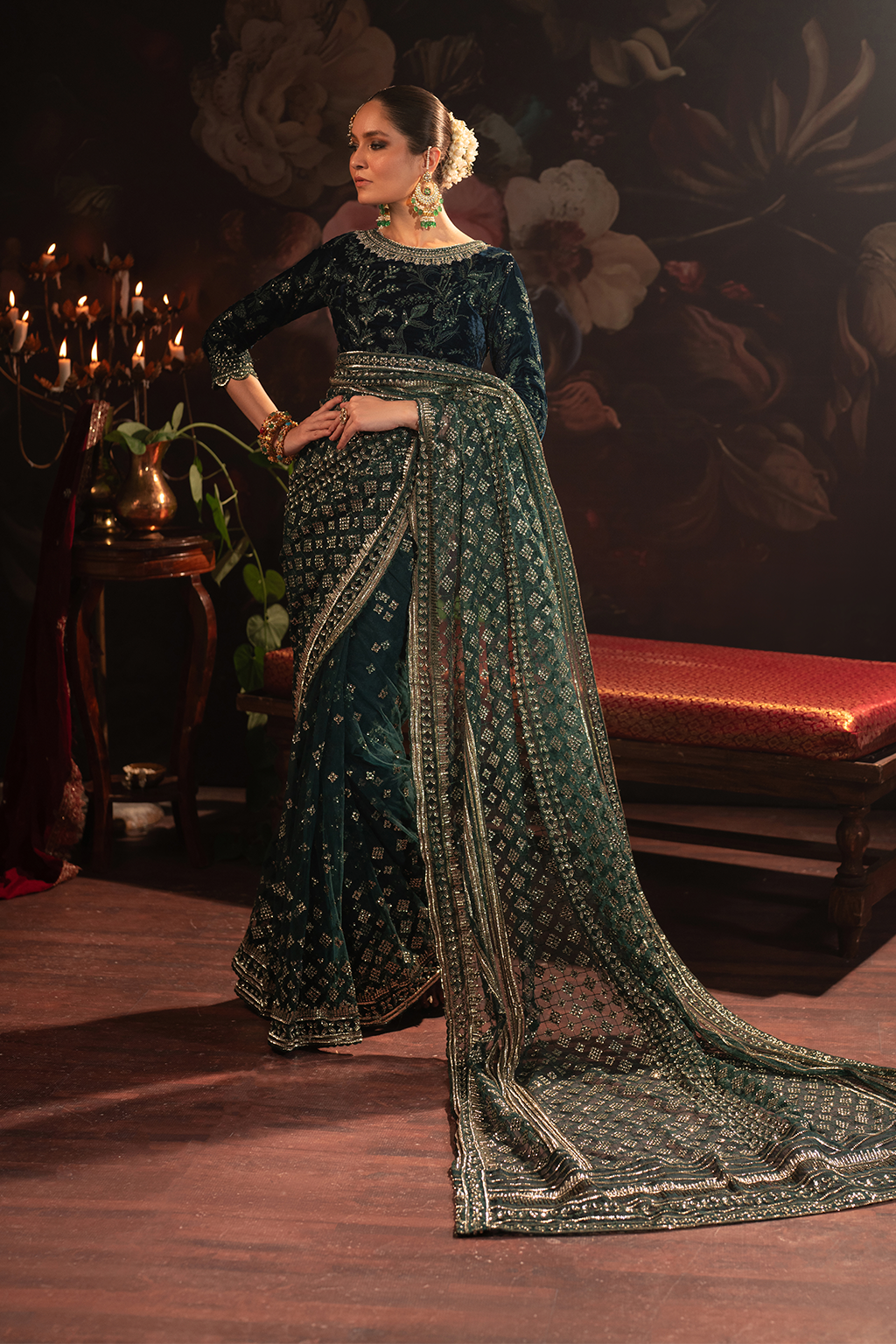 Iznik | Exclusive Velvet | IV-46 - Ladies Clothes - Maria Faisal