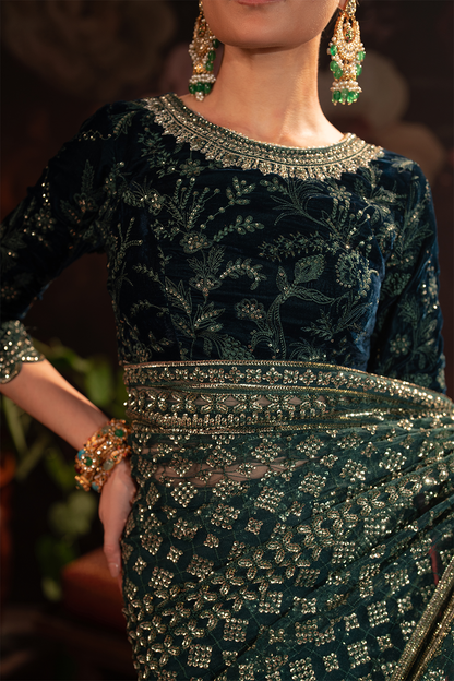 Iznik | Exclusive Velvet | IV-46 - Ladies Clothes - Maria Faisal