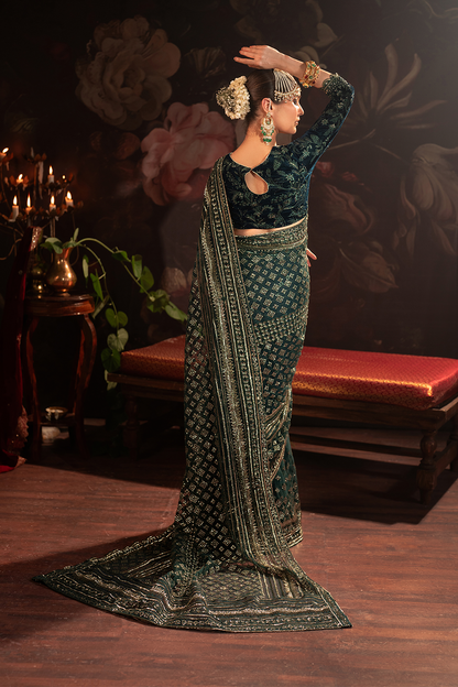 Iznik | Exclusive Velvet | IV-46 - Ladies Clothes - Maria Faisal