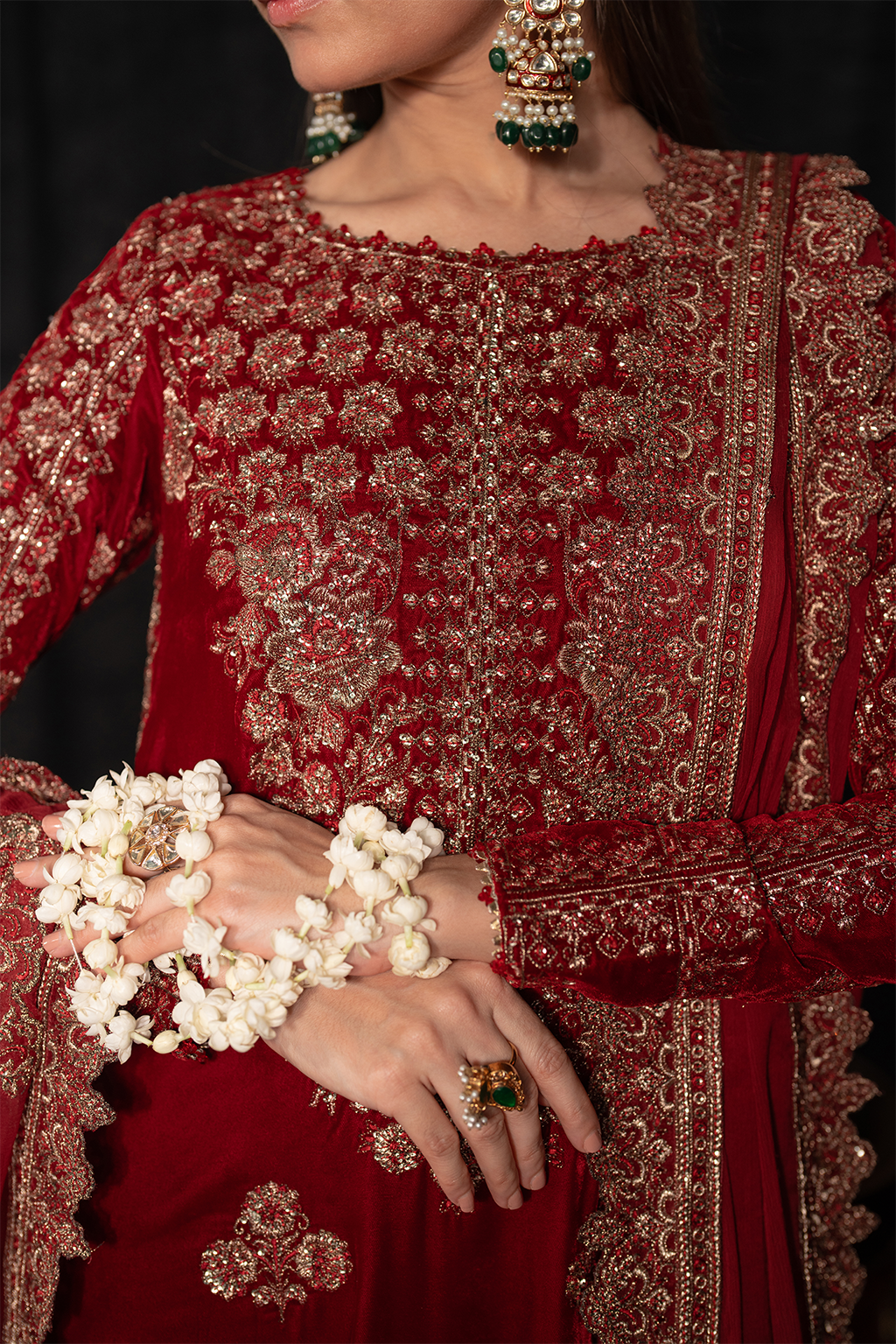 Iznik | Exclusive Velvet | IV-40 - Ladies Clothes - Maria Faisal