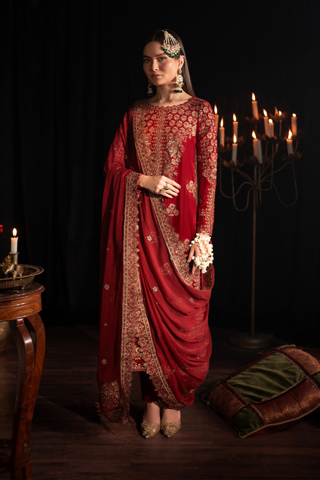 Iznik | Exclusive Velvet | IV-40 - Ladies Clothes - Maria Faisal
