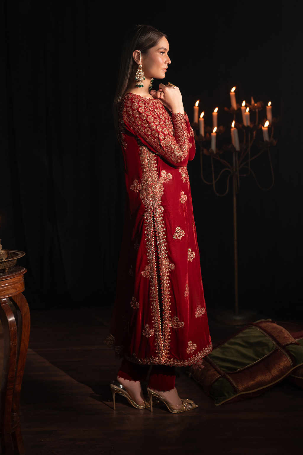 Iznik | Exclusive Velvet | IV-40 - Ladies Clothes - Maria Faisal