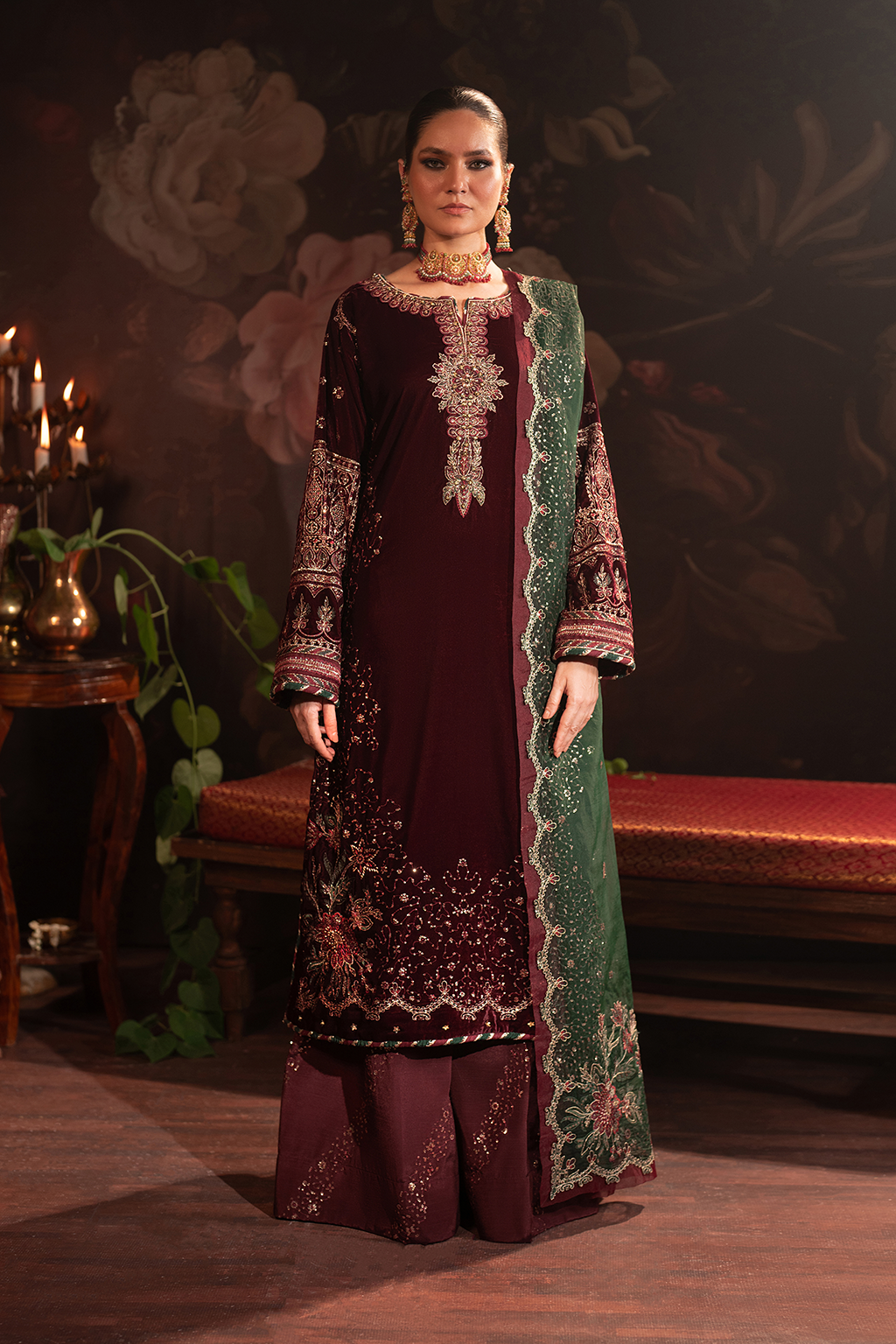 Iznik | Exclusive Velvet | IV-39 - Ladies Clothes - Maria Faisal