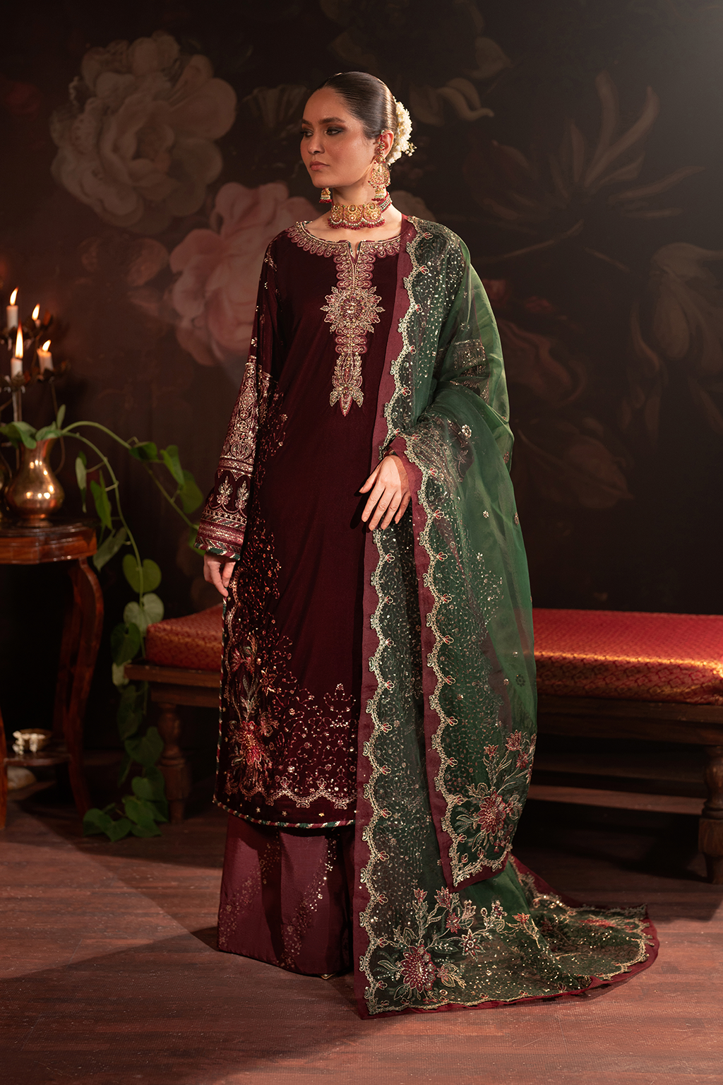 Iznik | Exclusive Velvet | IV-39 - Ladies Clothes - Maria Faisal