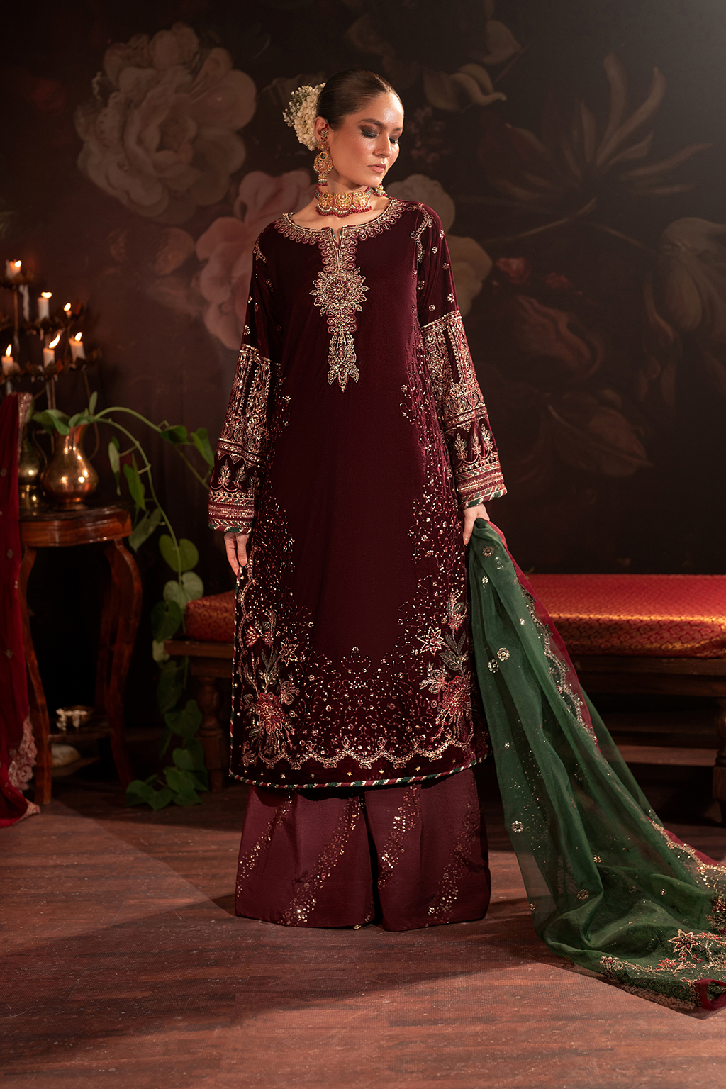 Iznik | Exclusive Velvet | IV-39 - Ladies Clothes - Maria Faisal