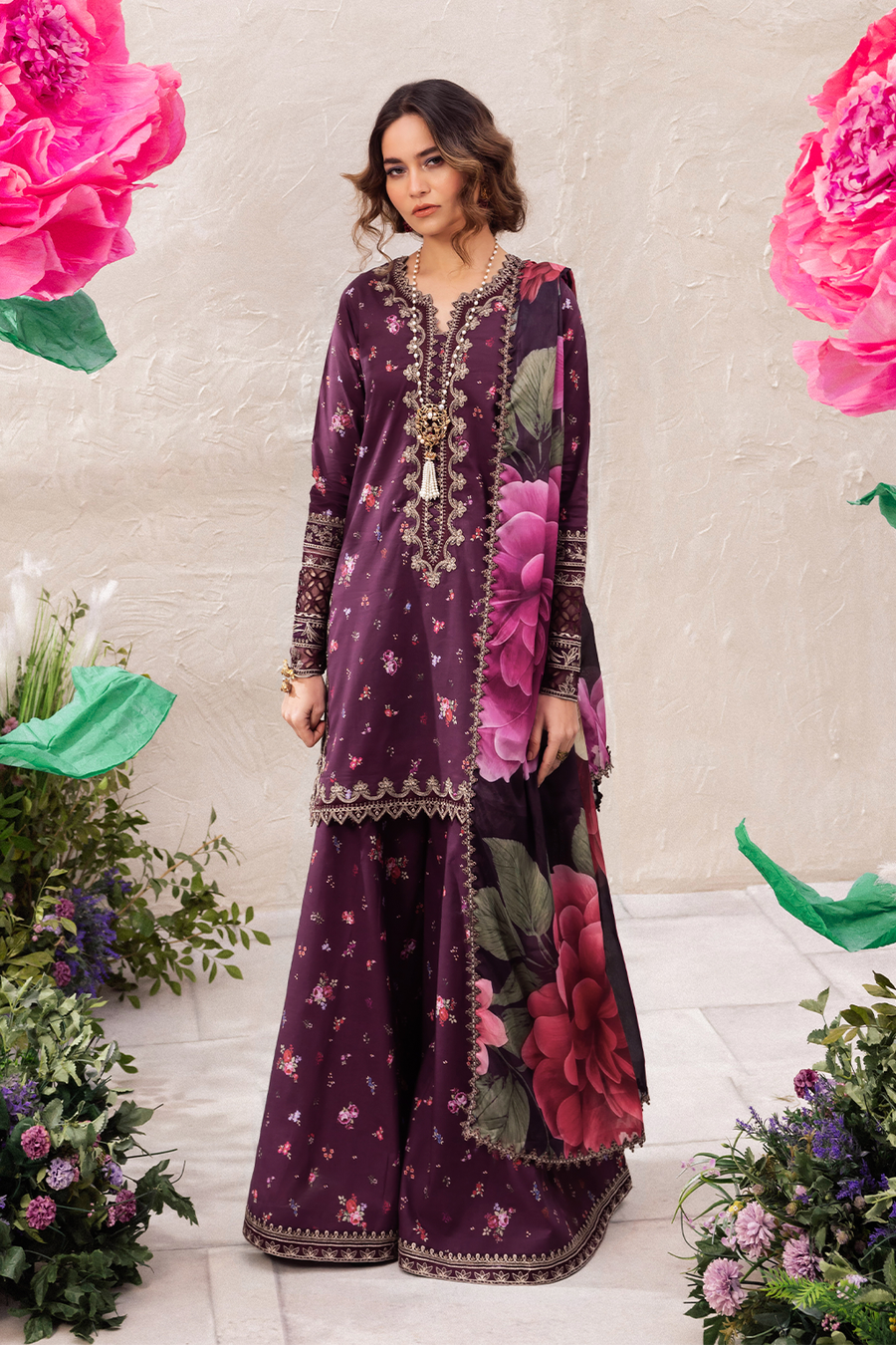 Iznik | Dahlia Embroidered Lawn | DL-06 - Ladies Clothes - Maria Faisal