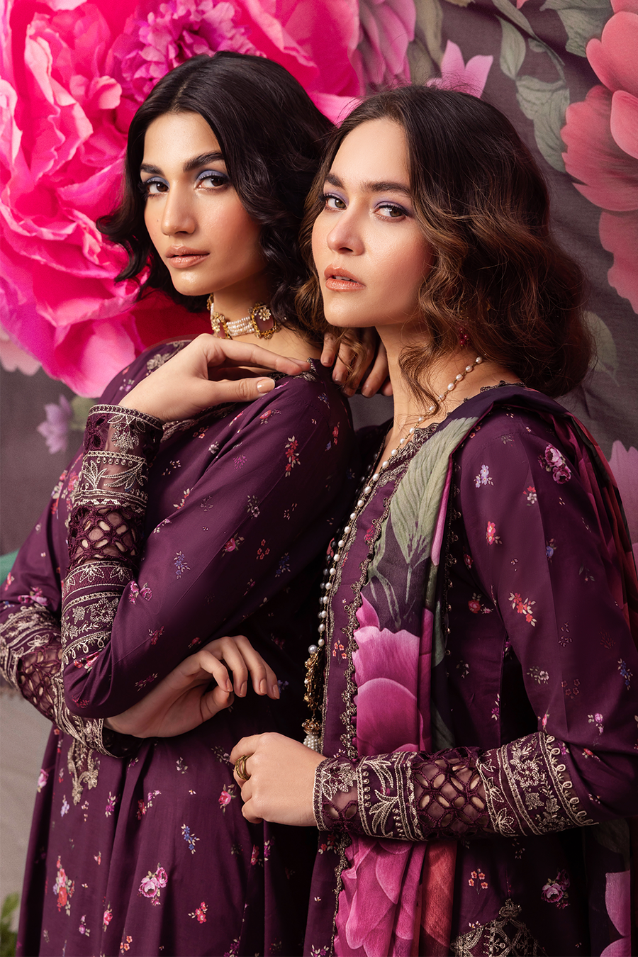 Iznik | Dahlia Embroidered Lawn | DL-06 - Ladies Clothes - Maria Faisal