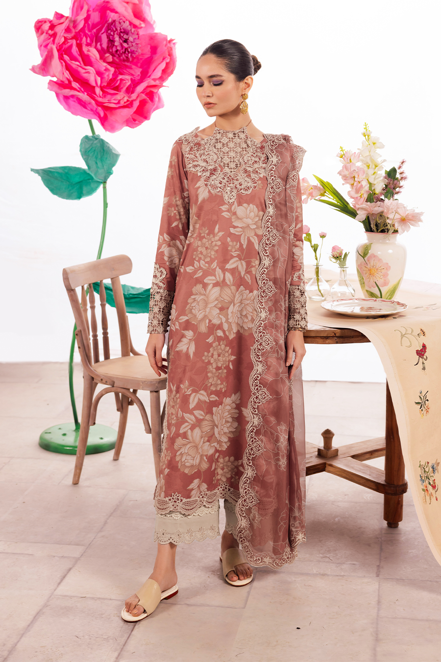 Iznik | Dahlia Embroidered Lawn | DL-12 - Ladies Clothes - Maria Faisal