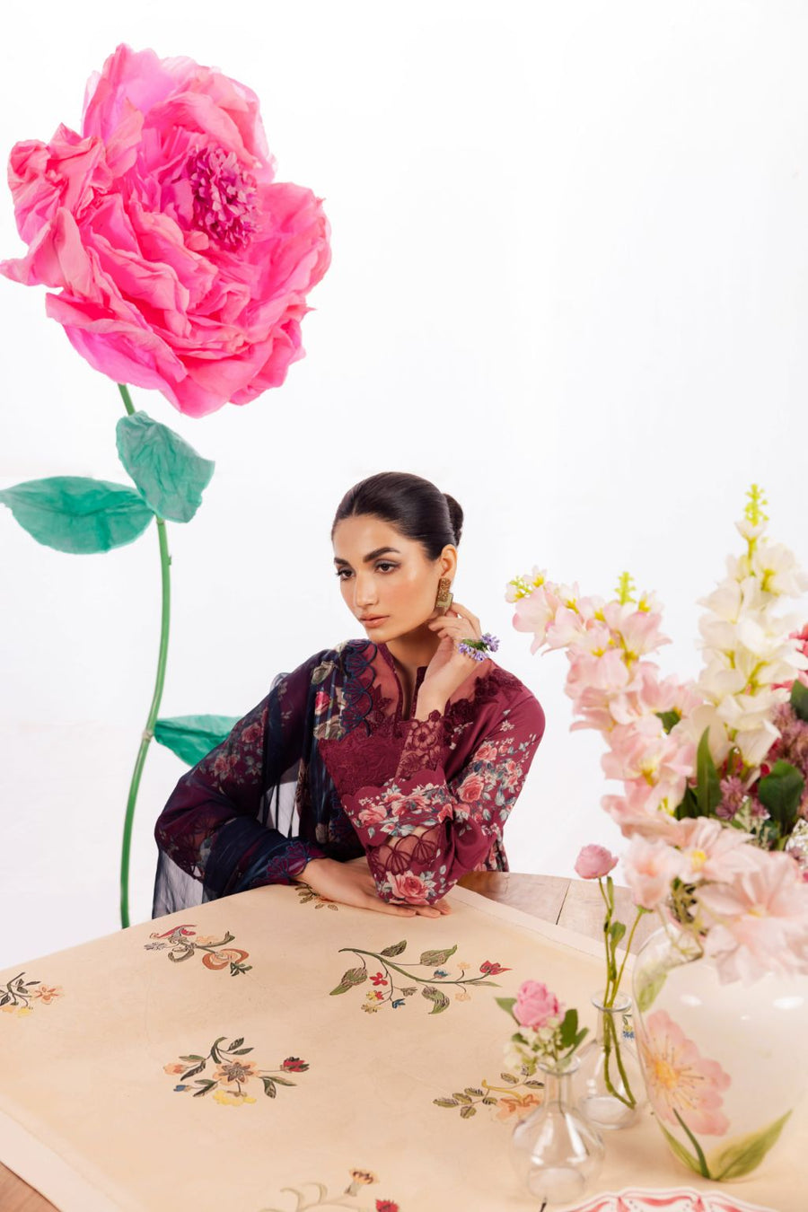 Iznik | Dahlia Embroidered Lawn | DL-11 - Ladies Clothes - Maria Faisal