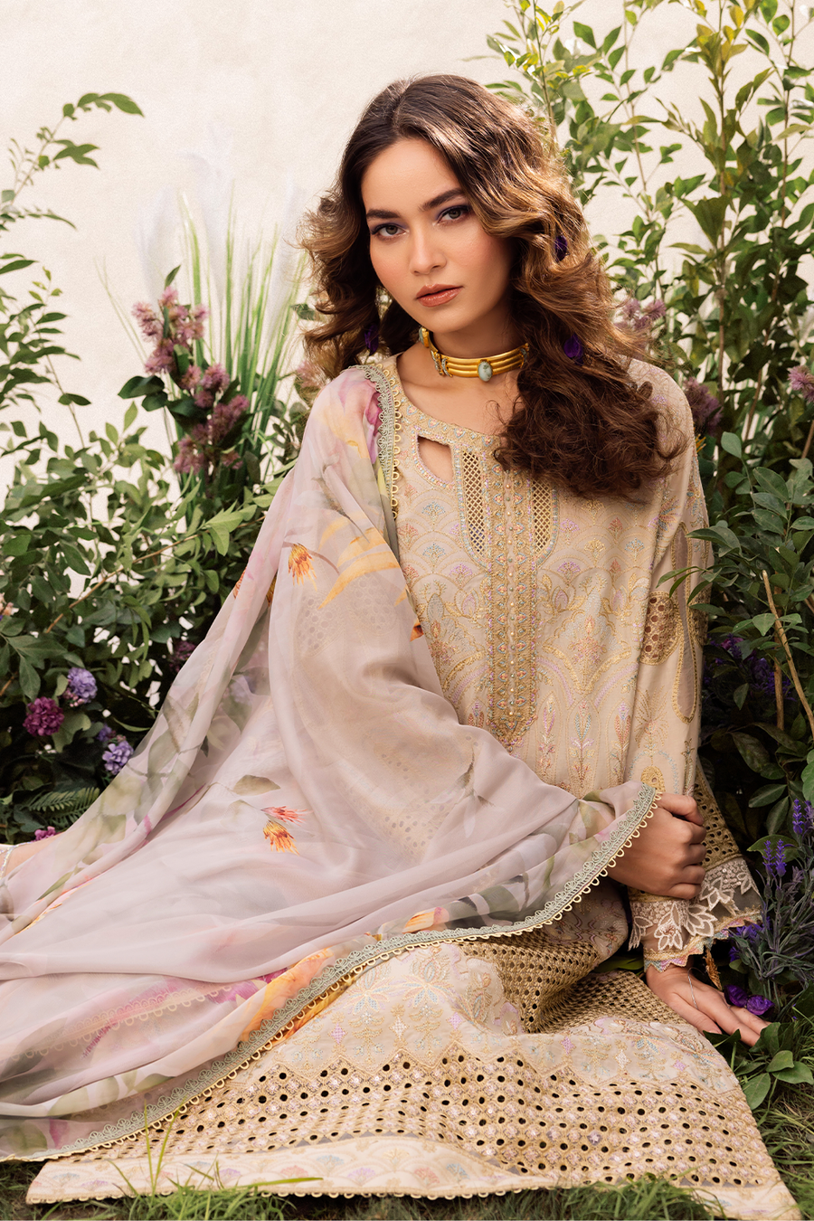 Iznik | Dahlia Embroidered Lawn | DL-03 - Ladies Clothes - Maria Faisal