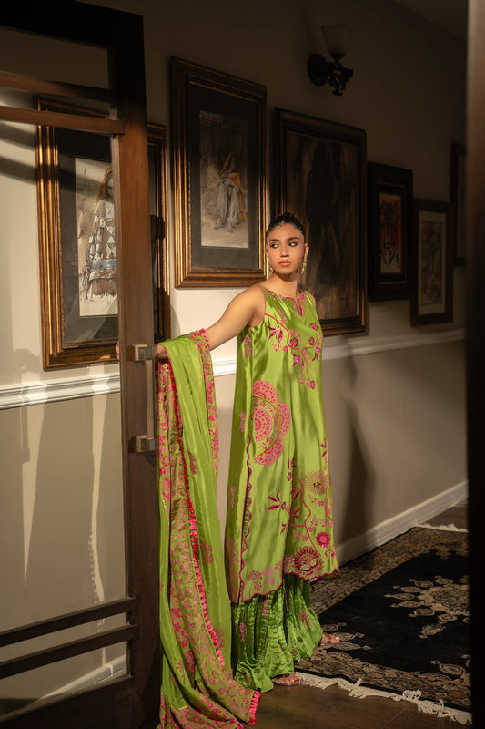 The Pink Tree Company | Blockem Formals | OASIS - Formal Dress - available at Maria Faisal in UK and USA.
