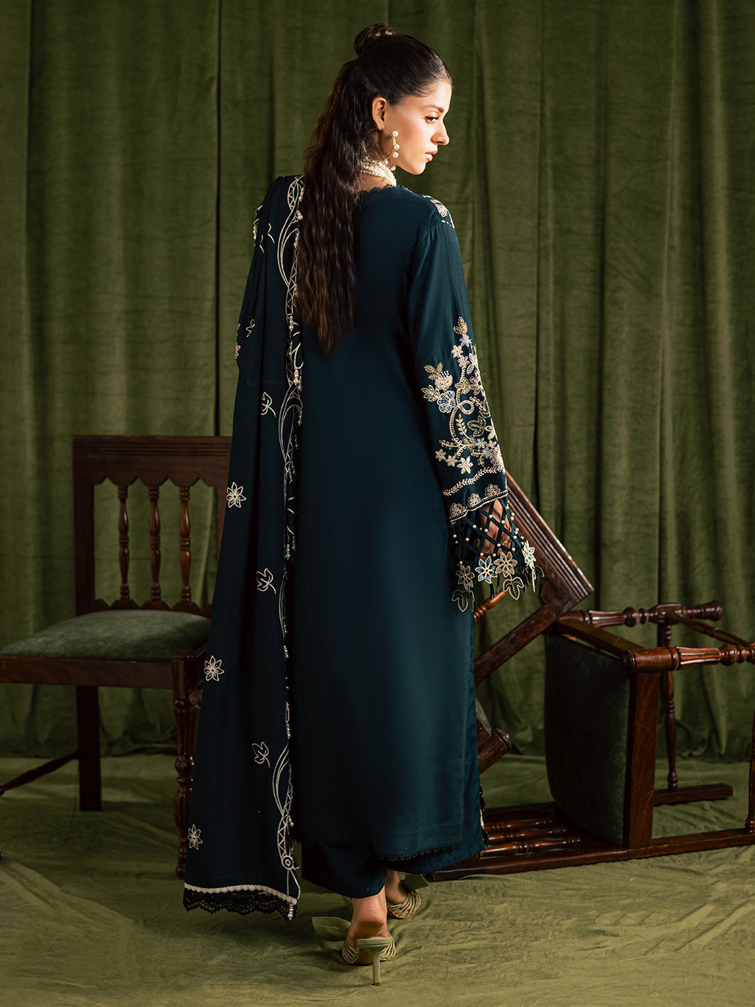 Mahnur | Kaia Slub Linen 25 | K - 07 | 3 PC LINEN - Ladies Clothes - Maria Faisal
