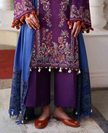 Kaia – authentic Pakistani dress from the Amaris Luxury Shawl 25 collection for women in the UK