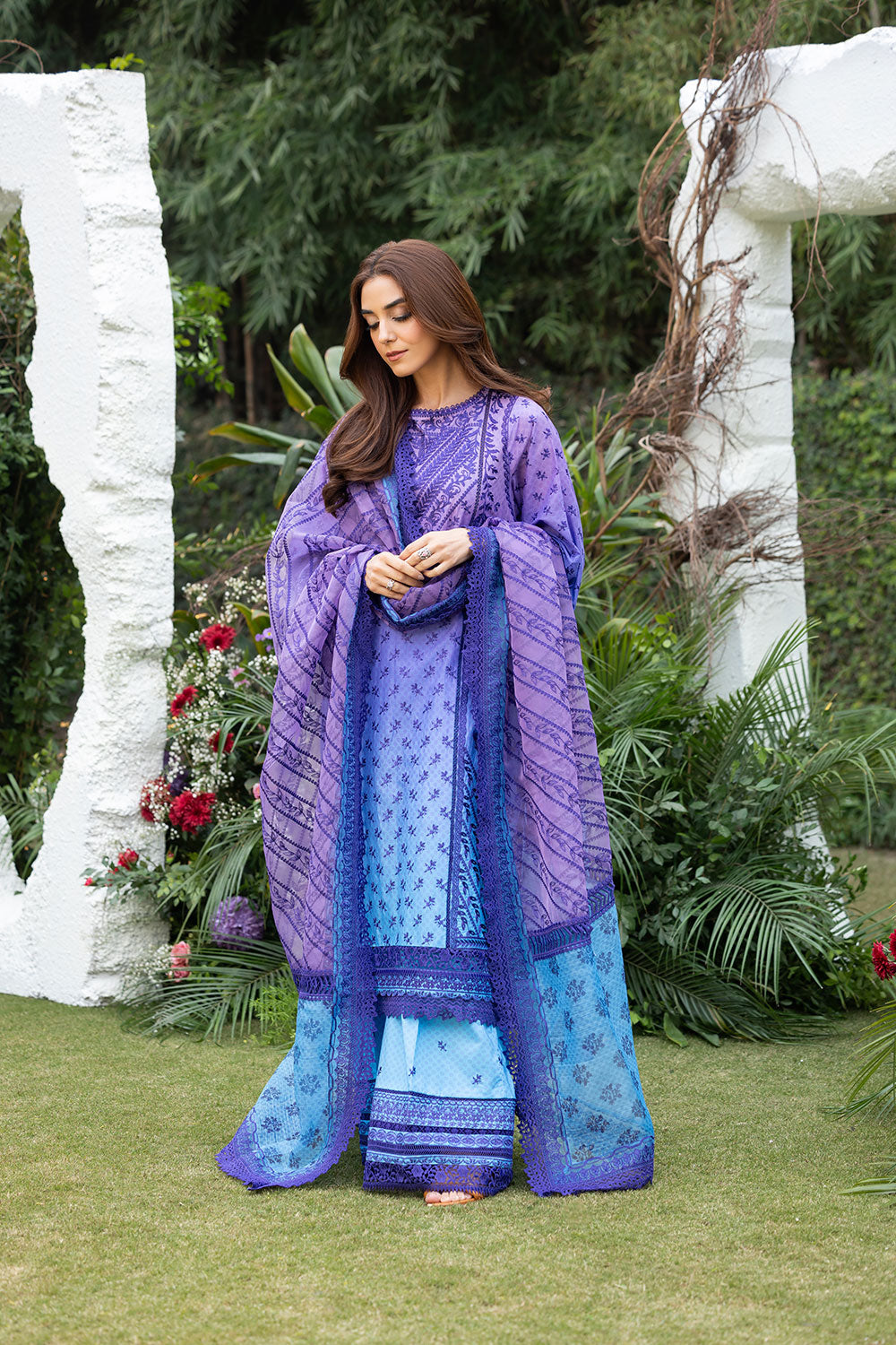 Sobia Nazir | Luxury Lawn 25 | 12B - Ladies Clothes 