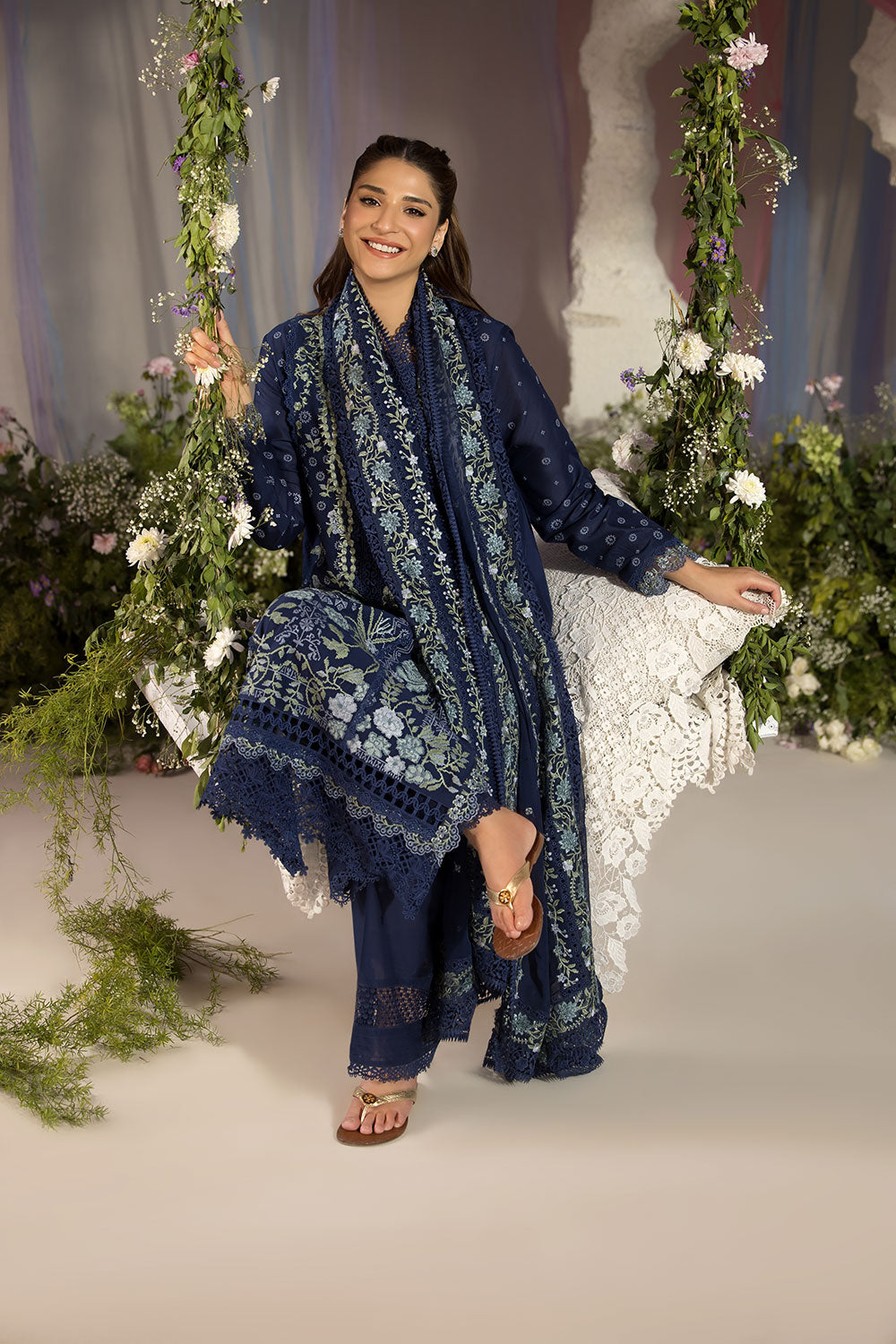 Sobia Nazir | Luxury Lawn 25 | 8A - Ladies Clothes 
