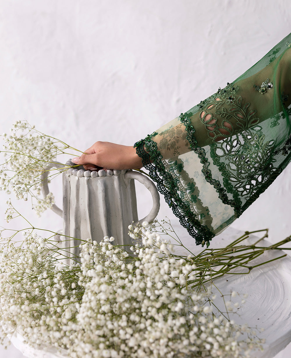 Republic Womenswear | Reve De Luxe 25 | LF-176 by Maria Faisal - Registered Vendor of : Republic Womenswear - type : Ladies Clothes - 100% original wedding dresses