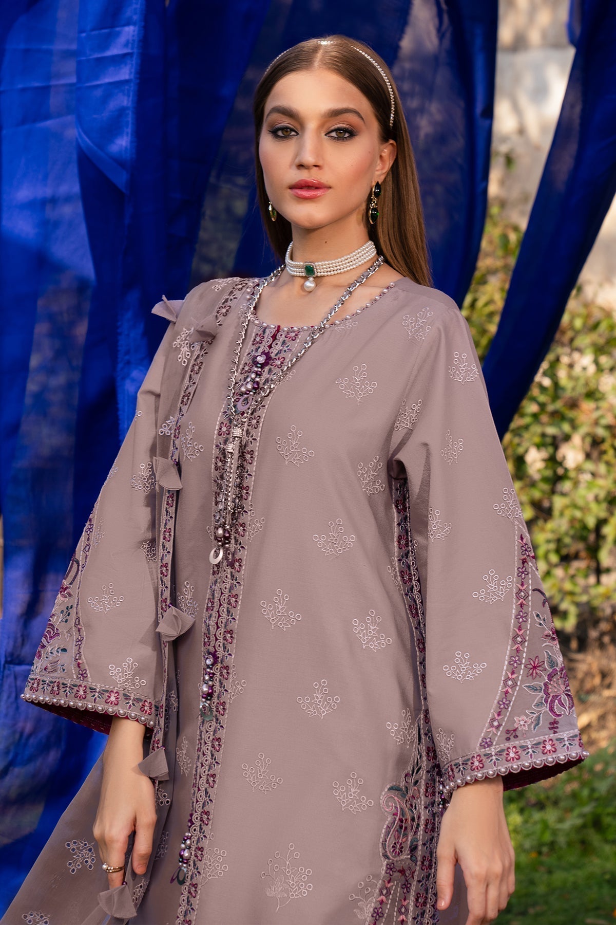 Alizeh | Rawayat Luxury Lawn 24 | Meraat - Waniyas