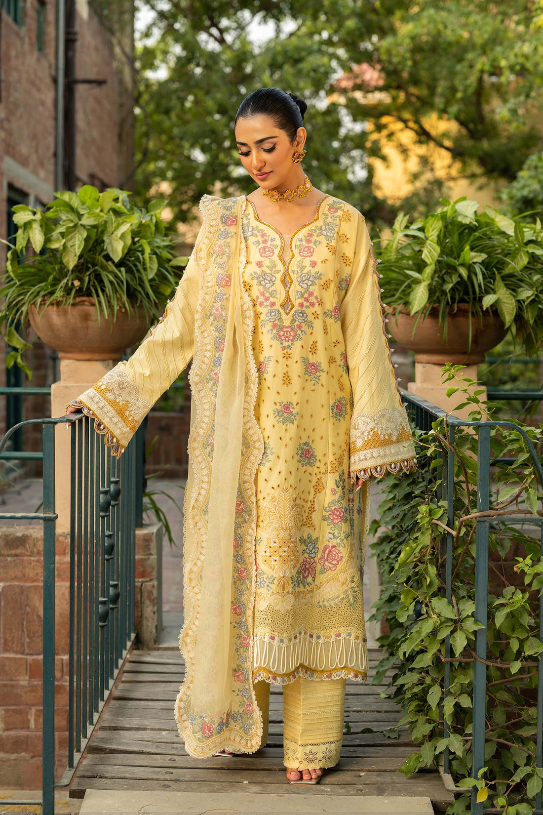 Maryam Hussain | Luxury Lawn 25 | Marjaan by Maria Faisal - Registered Vendor of : Maryam Hussain - type : Ladies Clothes - 100% original wedding dresses