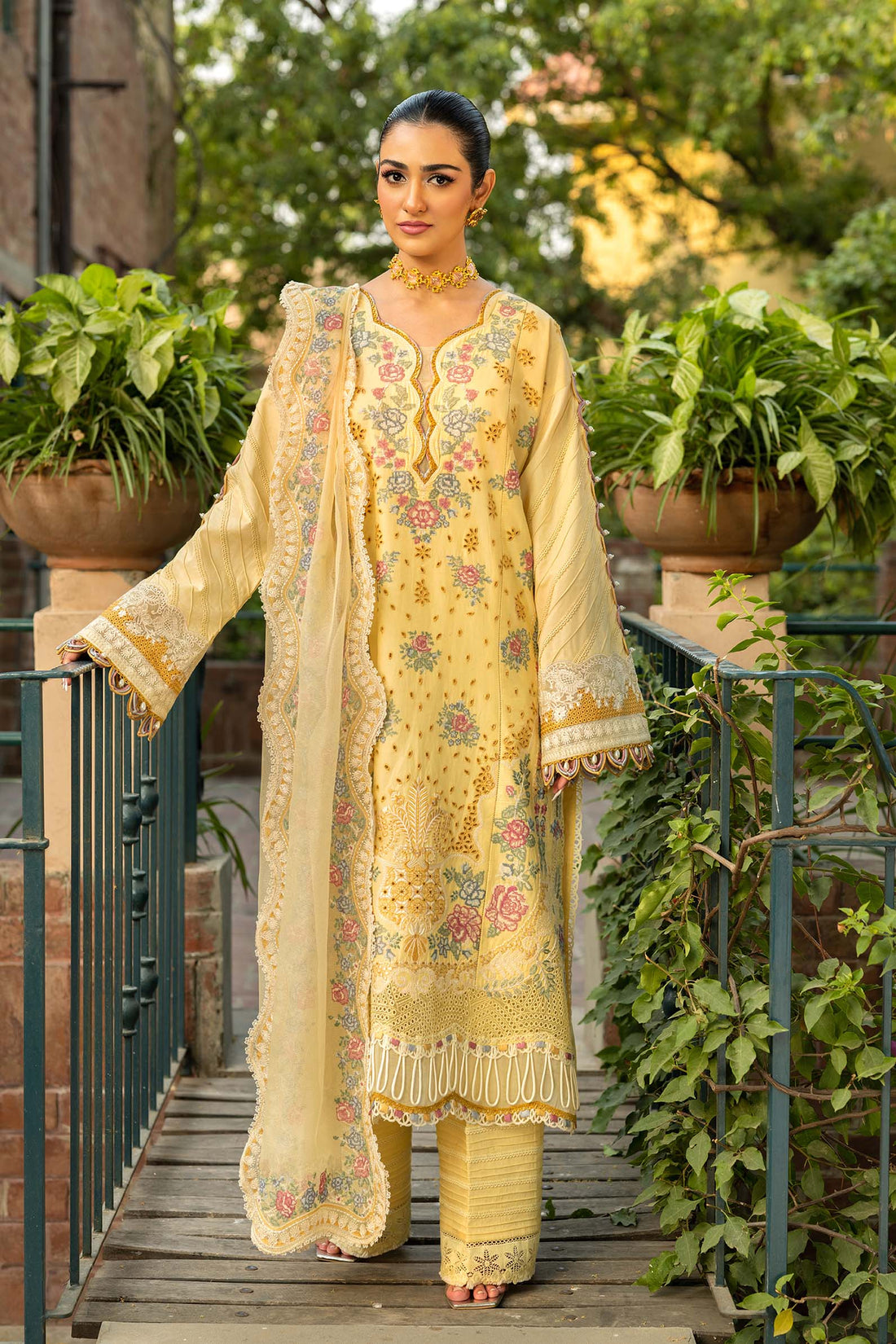 Maryam Hussain | Luxury Lawn 25 | Marjaan by Maria Faisal - Registered Vendor of : Maryam Hussain - type : Ladies Clothes - 100% original wedding dresses
