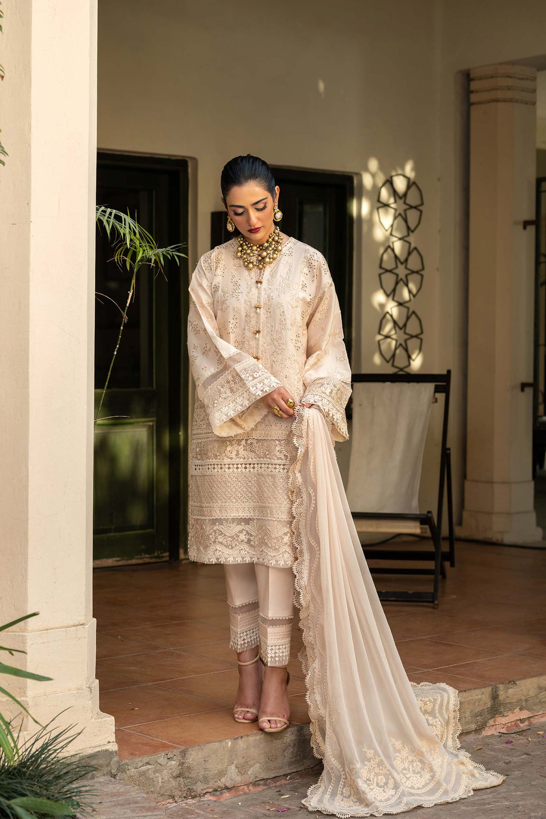Maryam Hussain | Luxury Lawn 25 | Raya by Maria Faisal - Registered Vendor of : Maryam Hussain - type : Ladies Clothes - 100% original wedding dresses