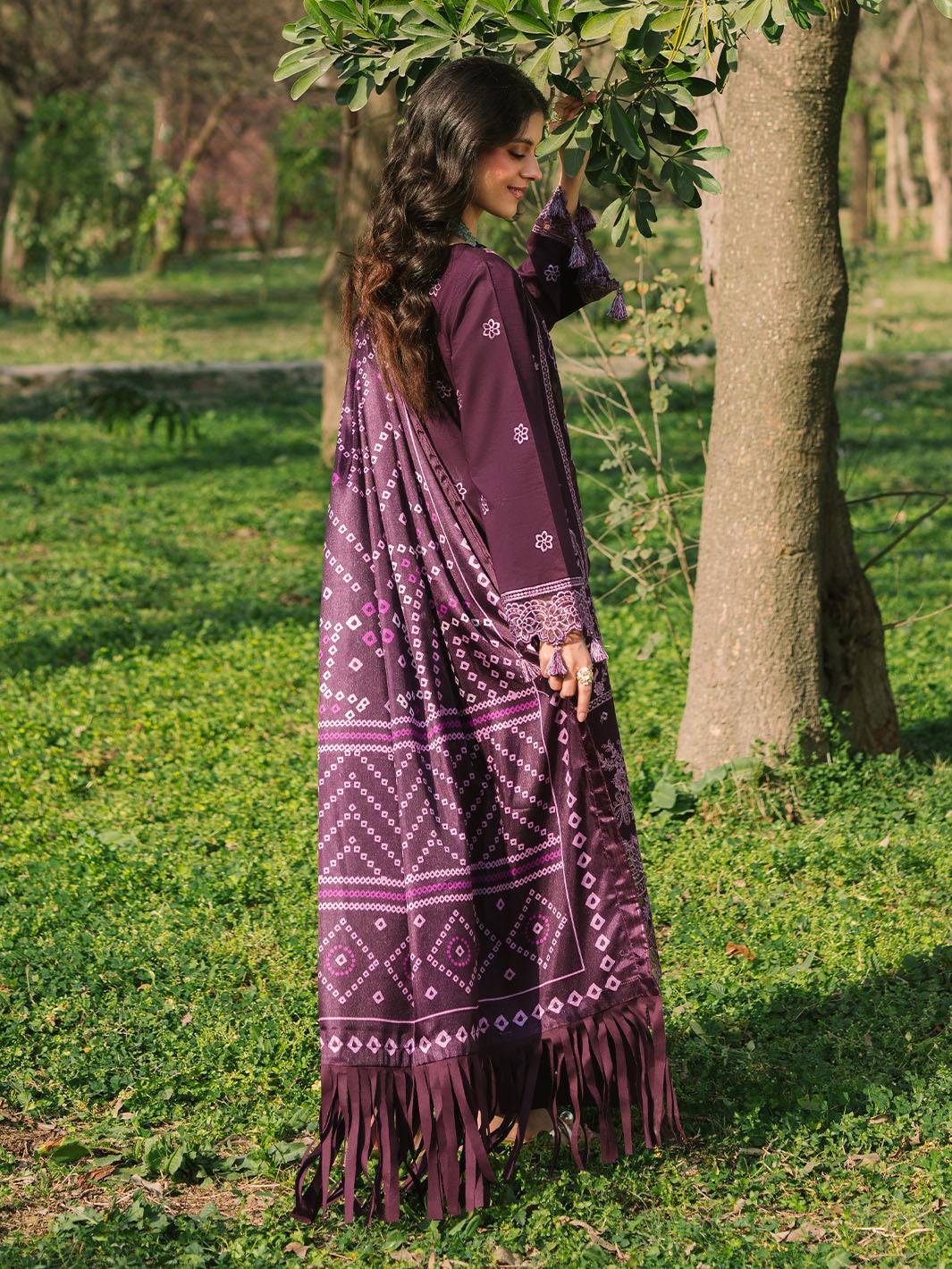 Mahnur | Dahlia Luxury Lawn 25 | Lea by Maria Faisal - Registered Vendor of : Mahnur - type : Ladies Clothes - 100% original wedding dresses