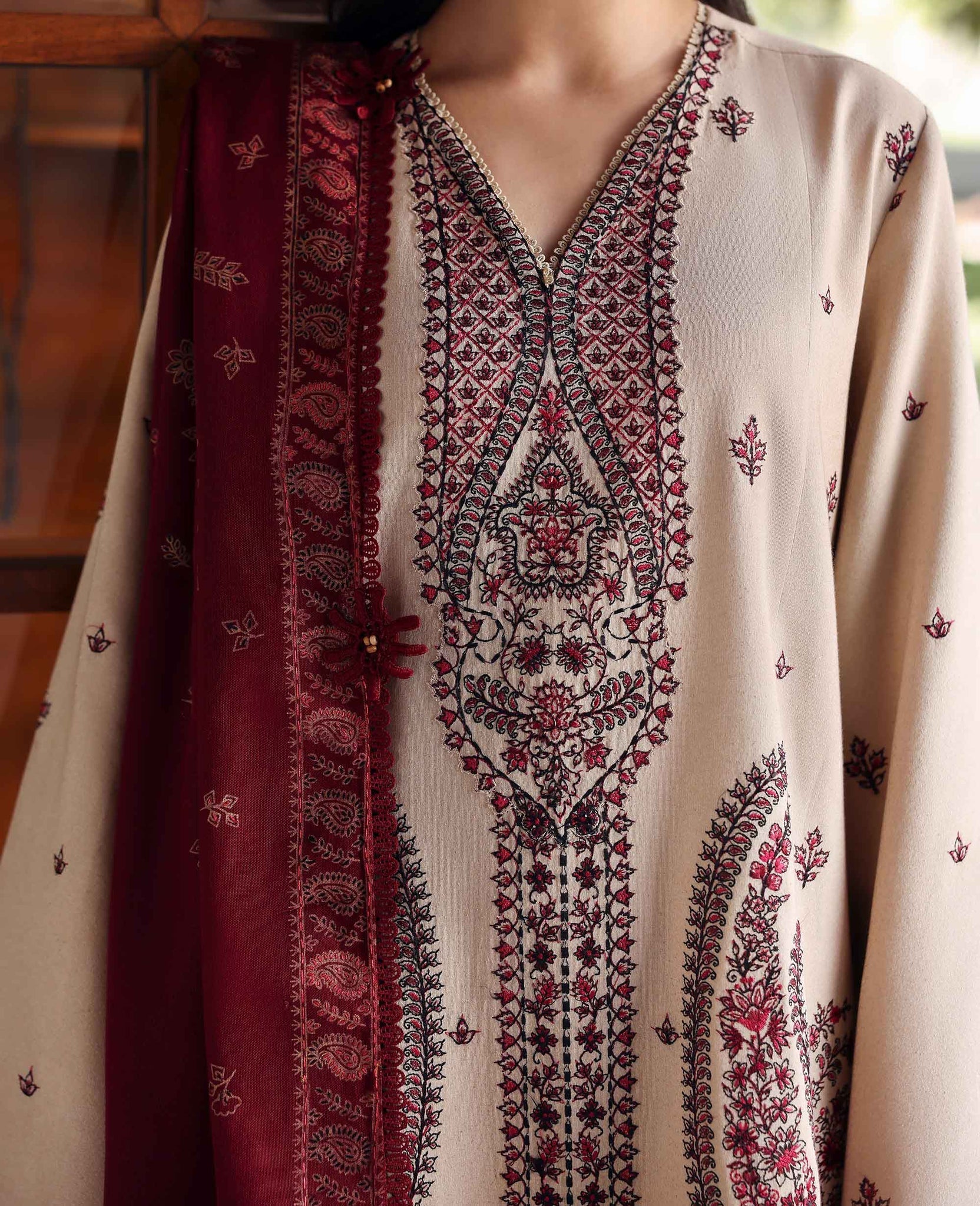 Liora – authentic Pakistani dress from the Amaris Luxury Shawl 25 collection for women in the UK