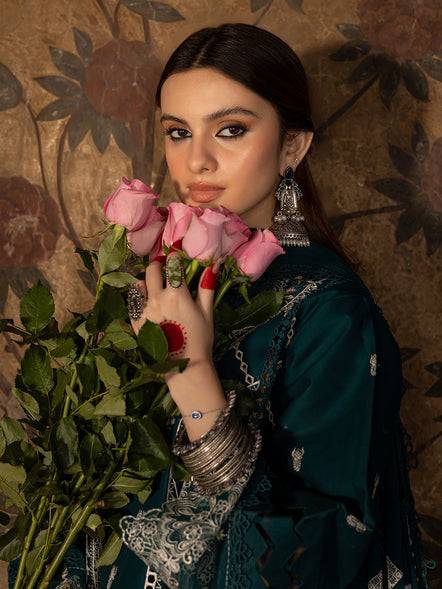 Parishay | Mastani Luxury Lawn 25 | MA - 02 by Maria Faisal - Registered Vendor of : Parishay - type : Ladies Clothes - 100% original wedding dresses